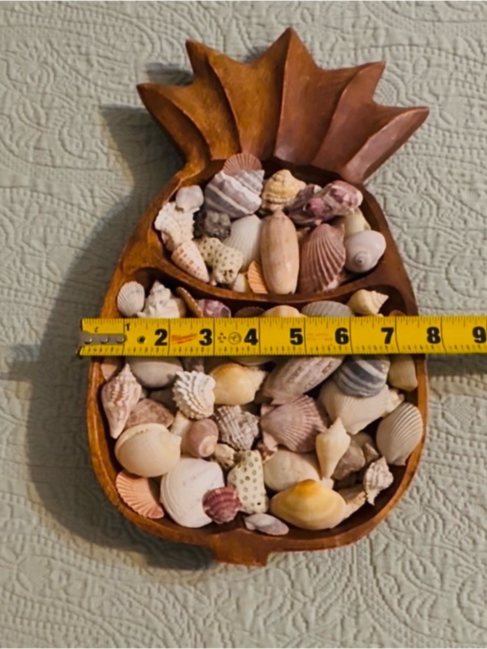 Hand carved wood pineapple tray, with local FL shells. - Picture 6 of 8